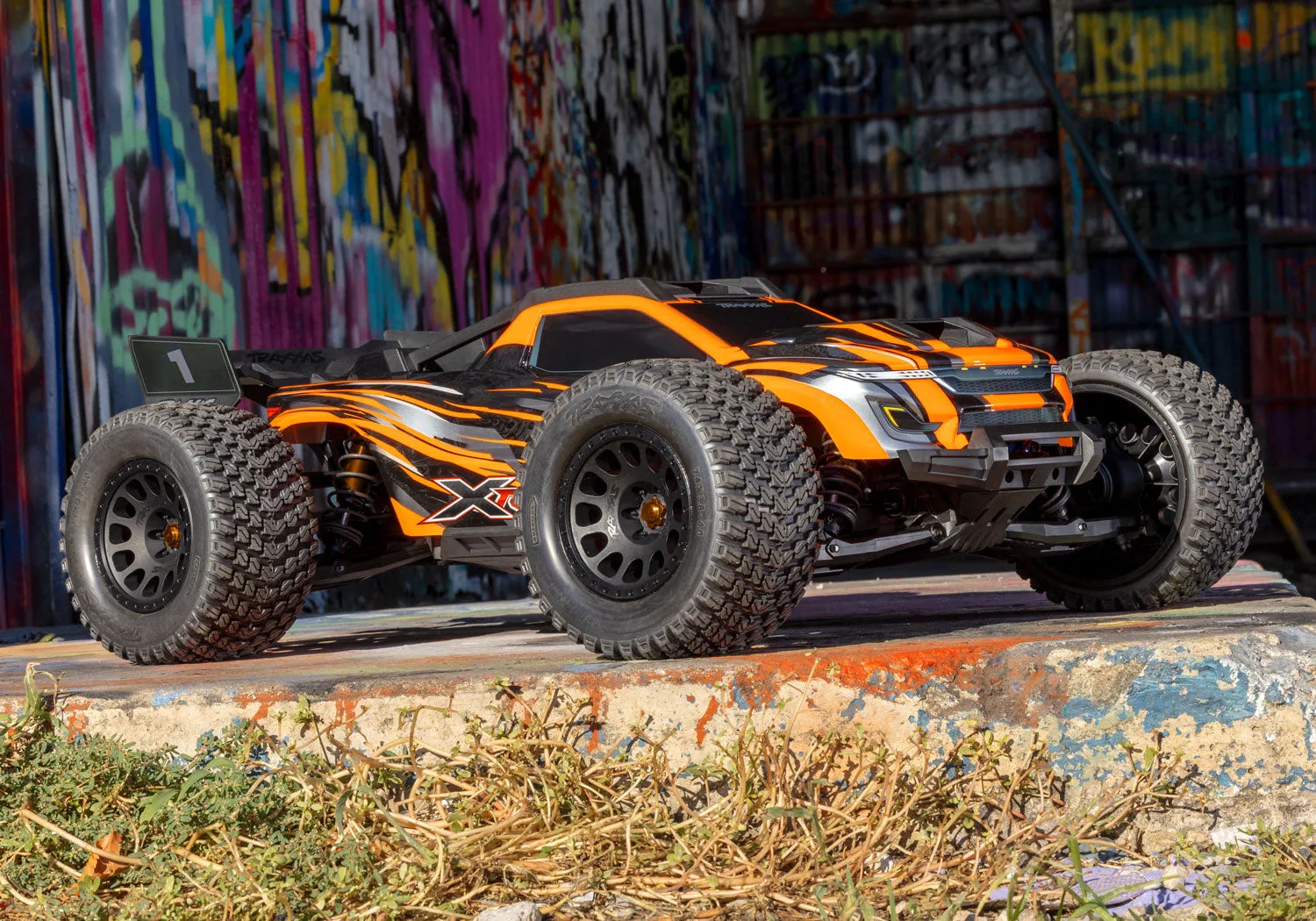 78086-4  XRT Brushless Electric Race Truck Orange