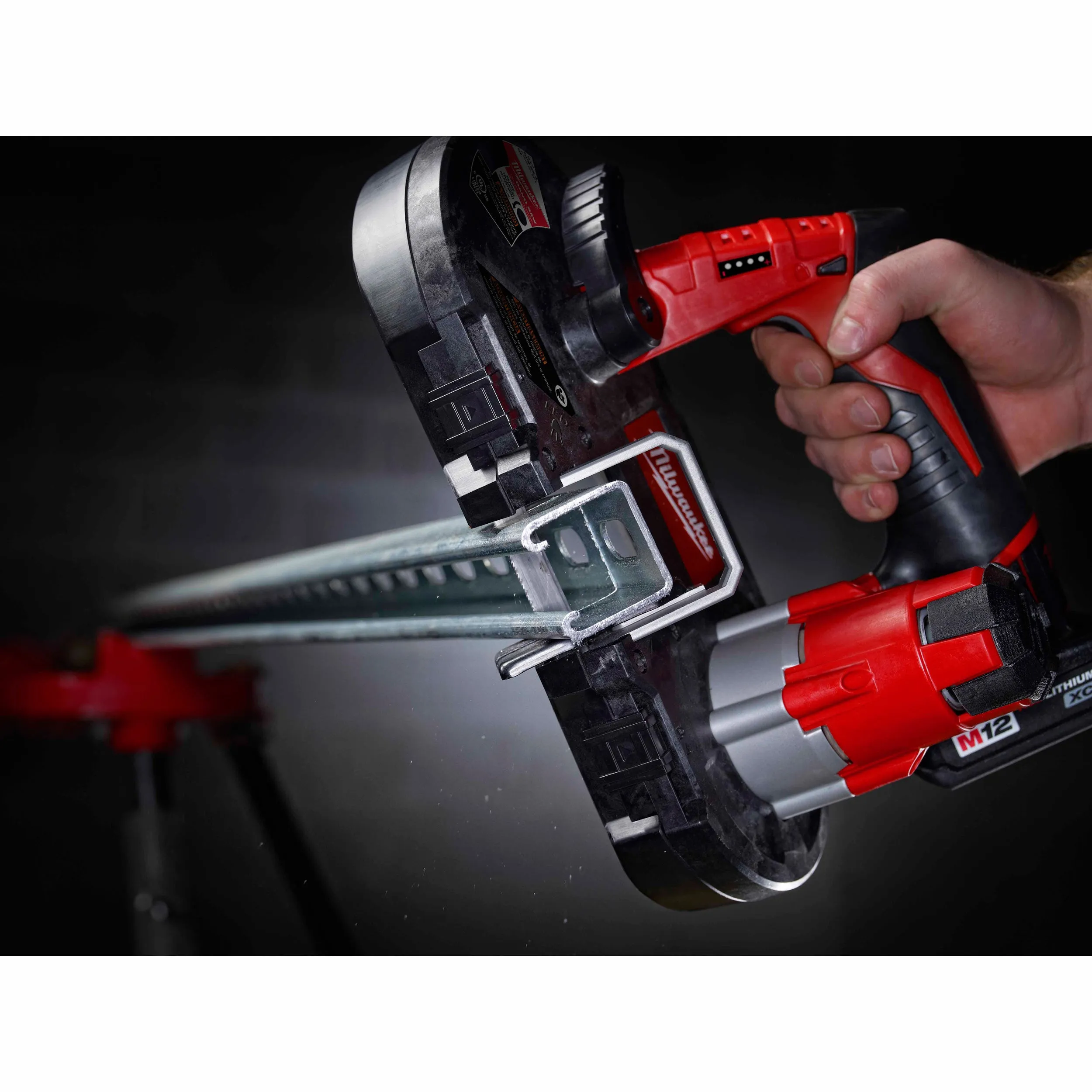 Milwaukee 2429-21XC M12™ Sub-Compact Band Saw Kit