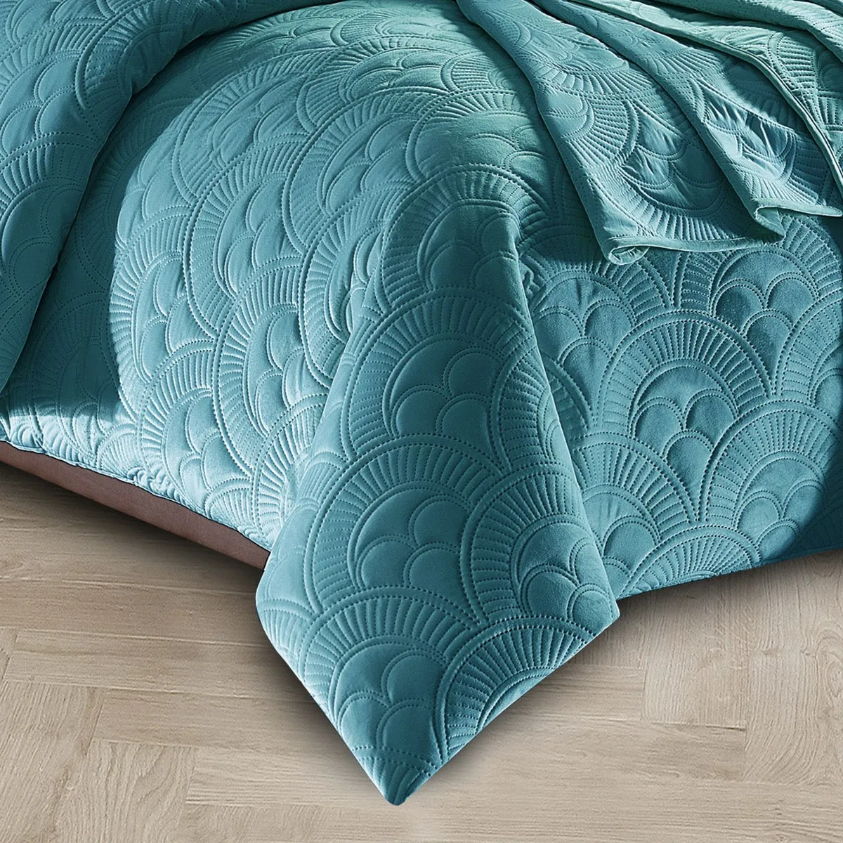 Mystique OCEAN Quilt Cover Set by Concierge